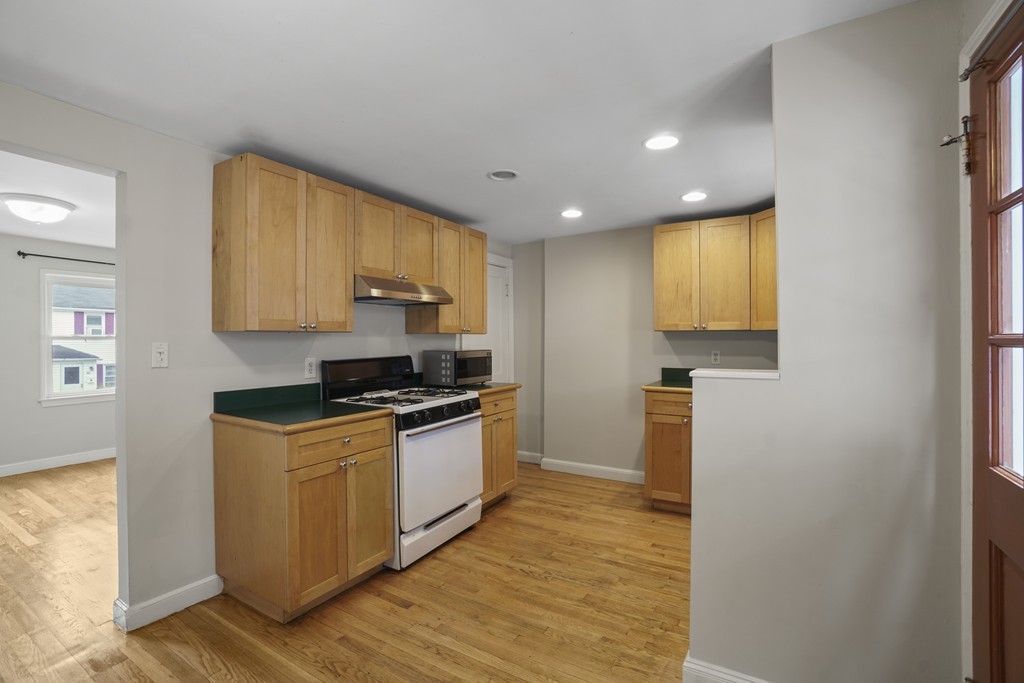 2 bed, 1 bath apartment for rent at 37 Regent Rd Unit 37, Bell Rock — photo 6 of 13