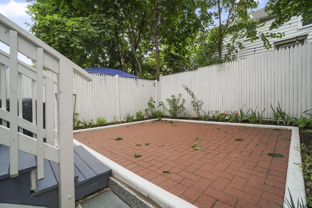 2 bed, 1 bath apartment for rent at 37 Regent Rd Unit 37, Bell Rock — photo 11 of 13