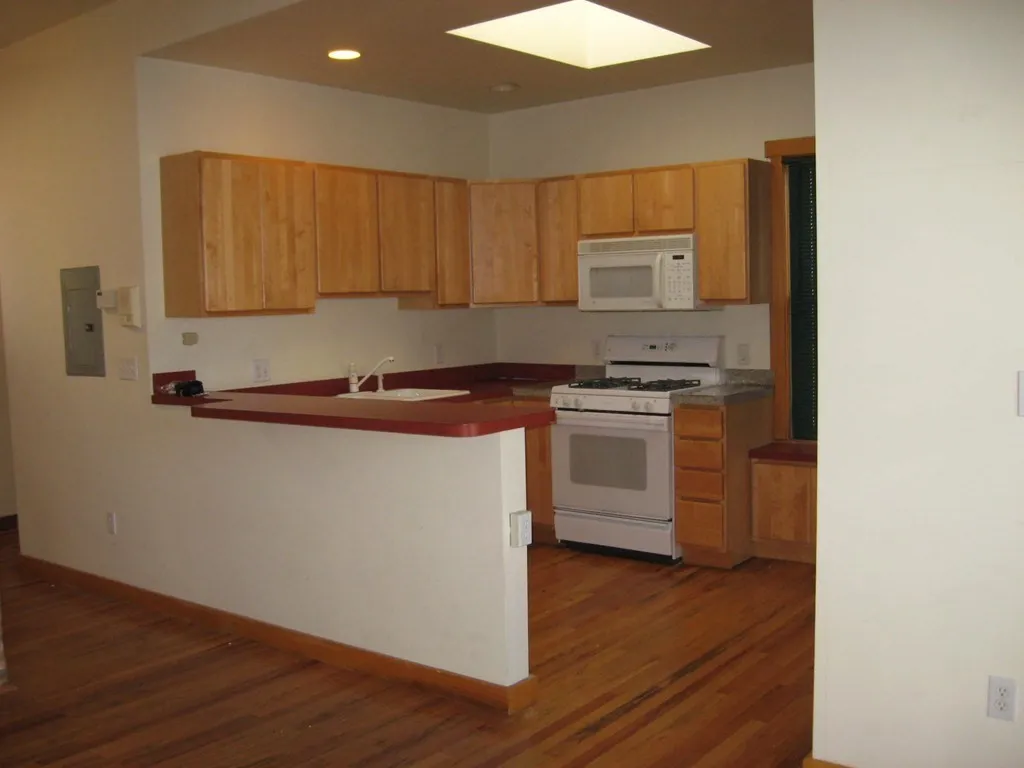 2 bed, 1 bath apartment for rent at 37 Regent Unit 3, Porter Square — photo 9 of 10