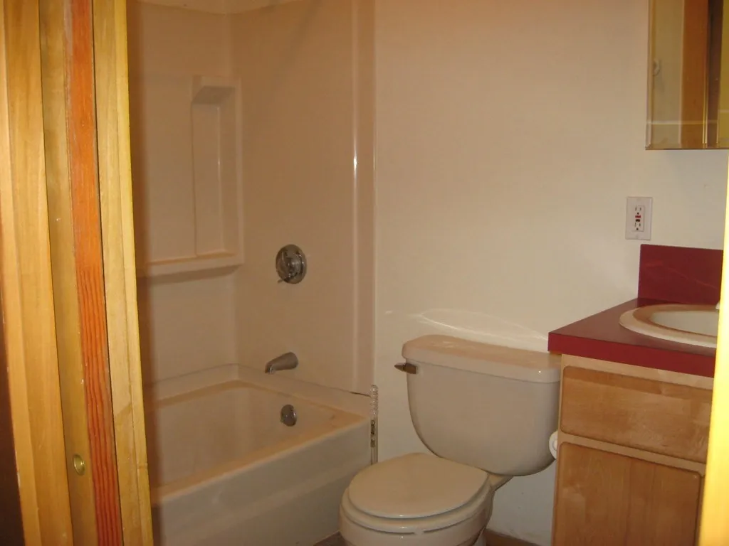 2 bed, 1 bath apartment for rent at 37 Regent Unit 3, Porter Square — photo 8 of 10