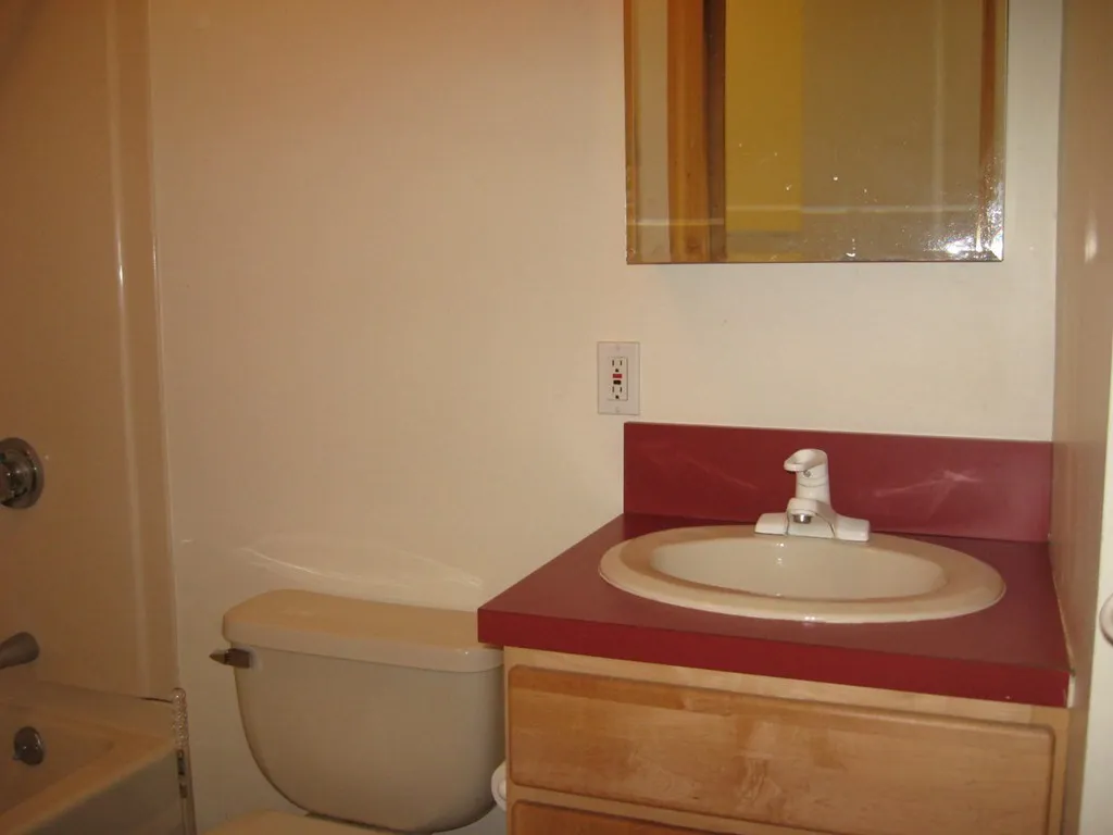 2 bed, 1 bath apartment for rent at 37 Regent Unit 3, Porter Square — photo 7 of 10