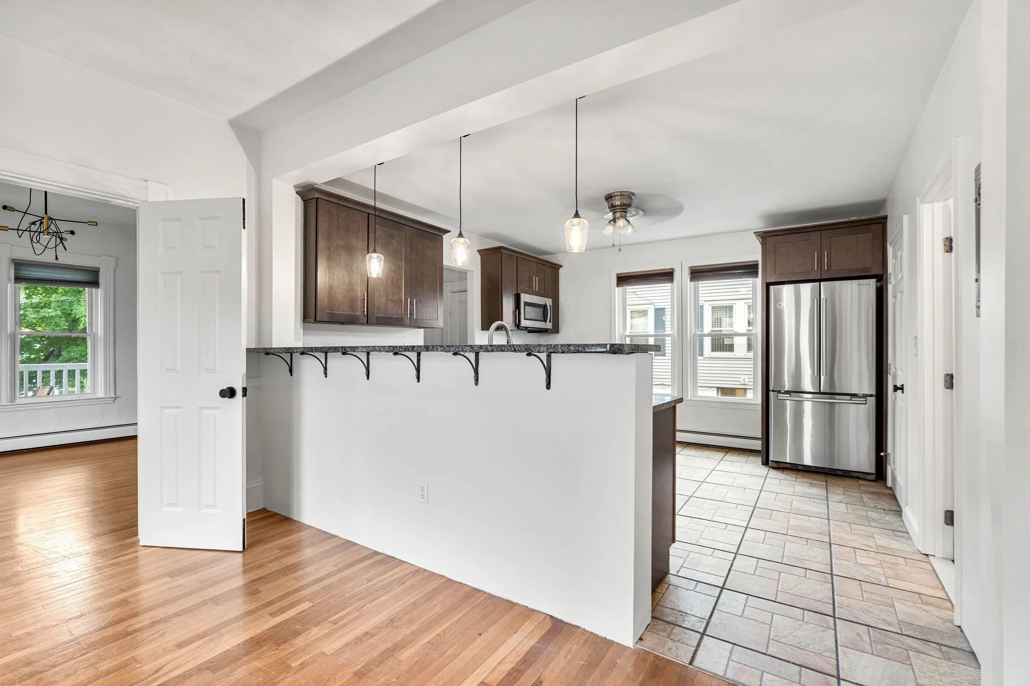 1 bed, 1 bath apartment for rent at 37 Reserve Unit 1, Malden — photo 5 of 13