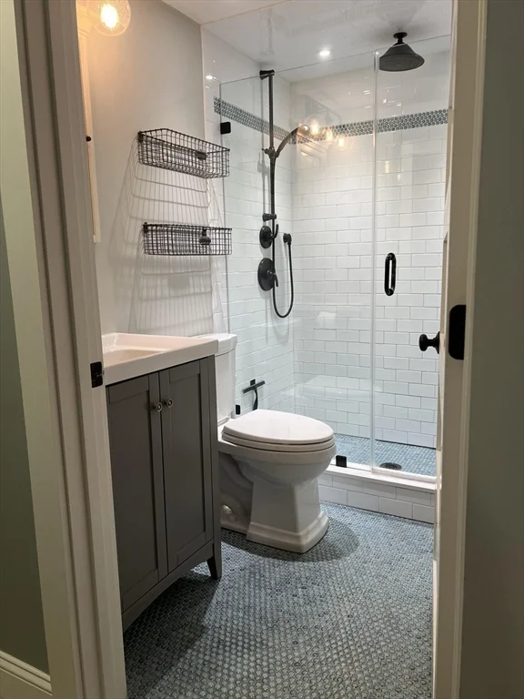 3 bed, 2 bath apartment for rent at 37 River Rd Unit -, Little Neck — photo 22 of 26