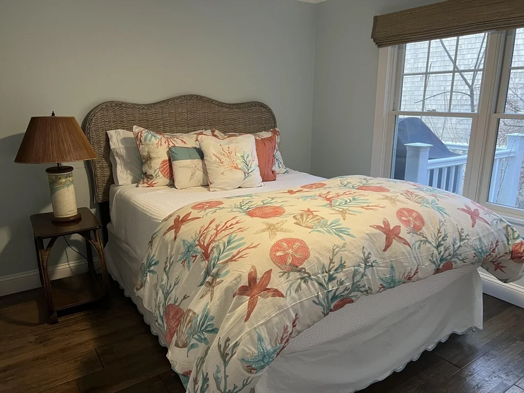 3 bed, 2 bath apartment for rent at 37 River Rd Unit -, Little Neck — photo 16 of 26