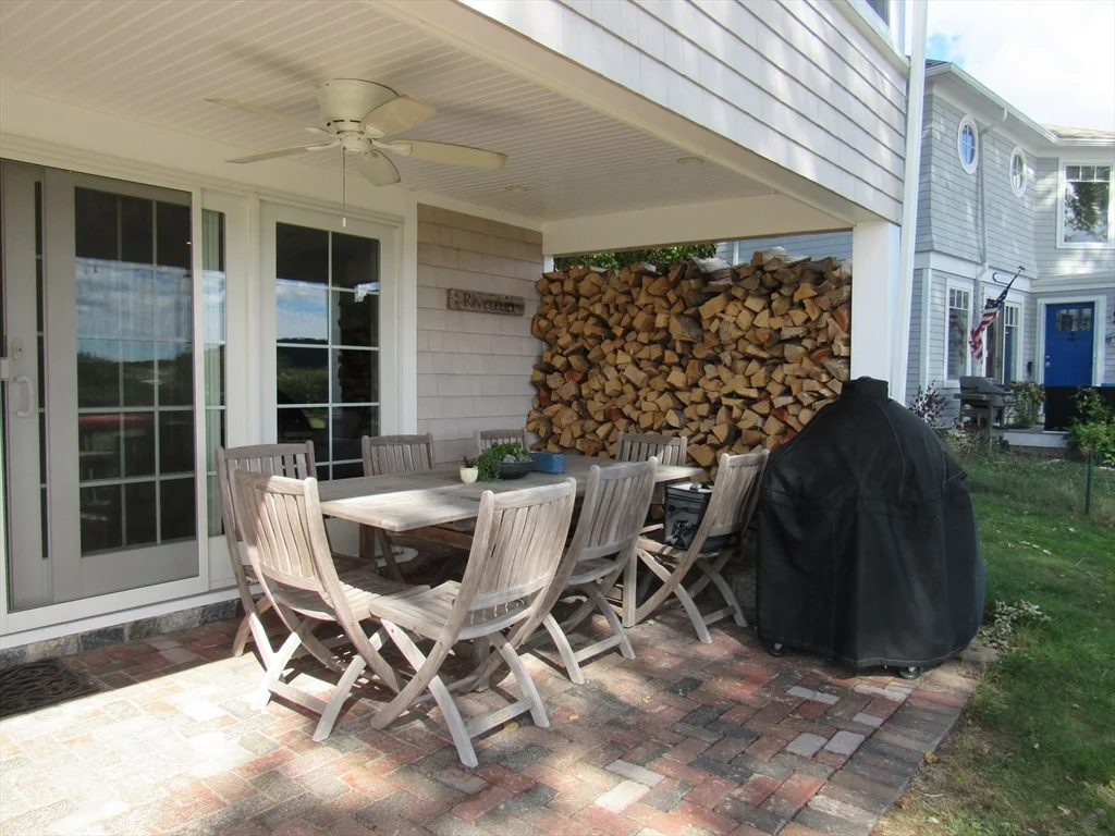 3 bed, 2 bath apartment for rent at 37 River Rd Unit -, Little Neck — photo 26 of 26