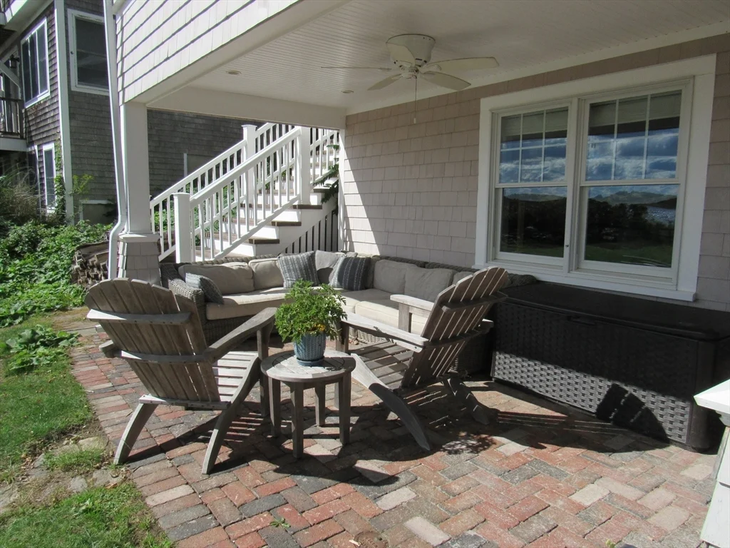 3 bed, 2 bath apartment for rent at 37 River Rd Unit -, Little Neck — photo 25 of 26
