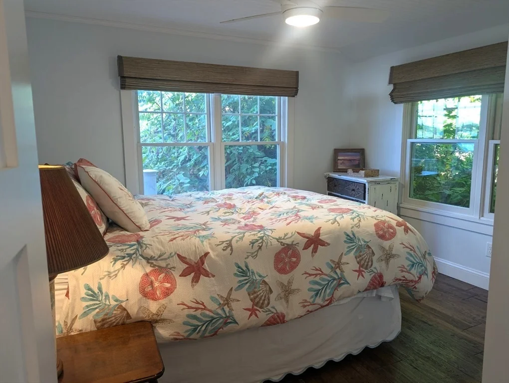 3 bed, 2 bath apartment for rent at 37 River Rd Unit -, Little Neck — photo 17 of 26