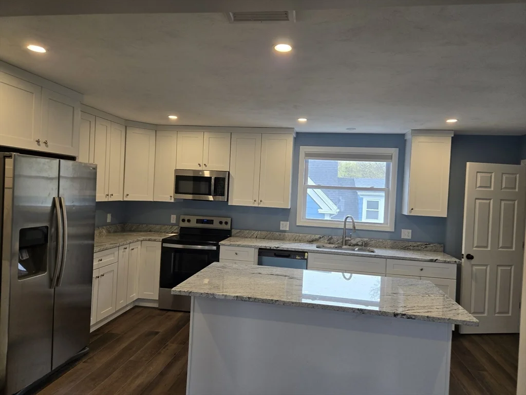 3 bed, 1 bath apartment for rent at 37 Rose Glen St Unit 2, Stoughton — photo 12 of 32