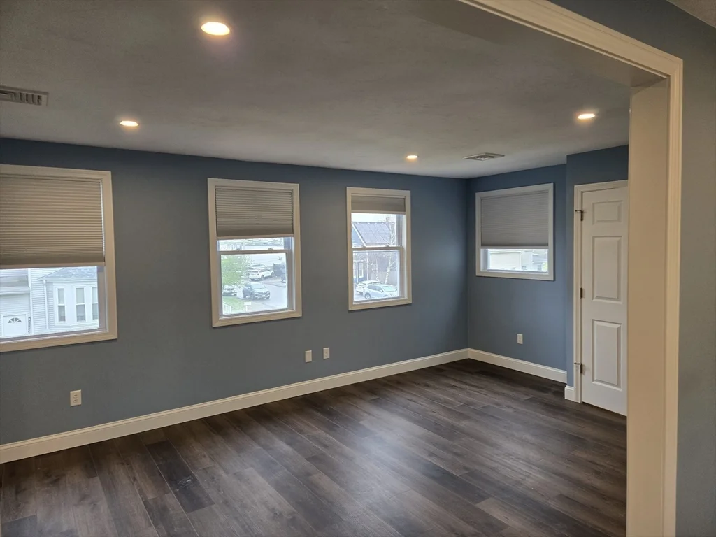 3 bed, 1 bath apartment for rent at 37 Rose Glen St Unit 2, Stoughton — photo 9 of 32