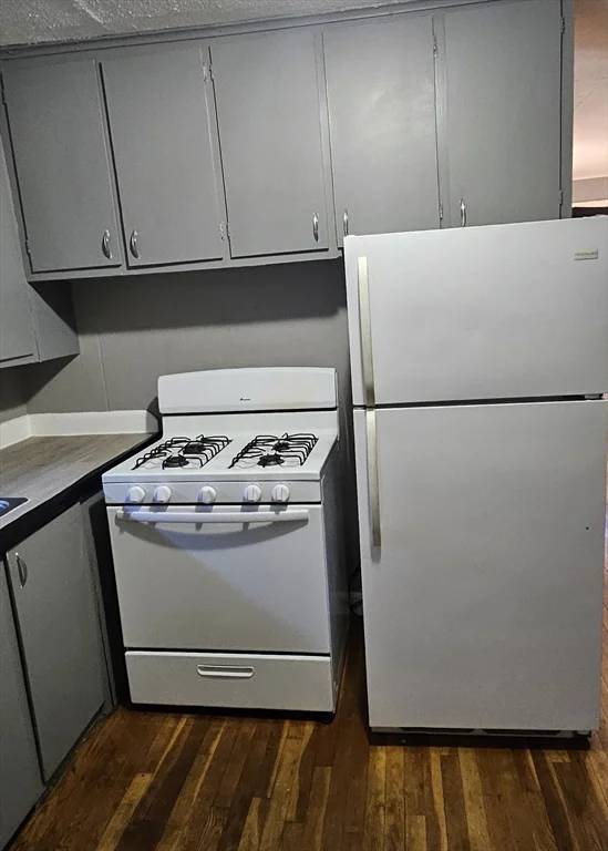 1 bed, 1 bath apartment for rent at 37 Saint Joseph St Unit 2F, Fall River — photo 6 of 9