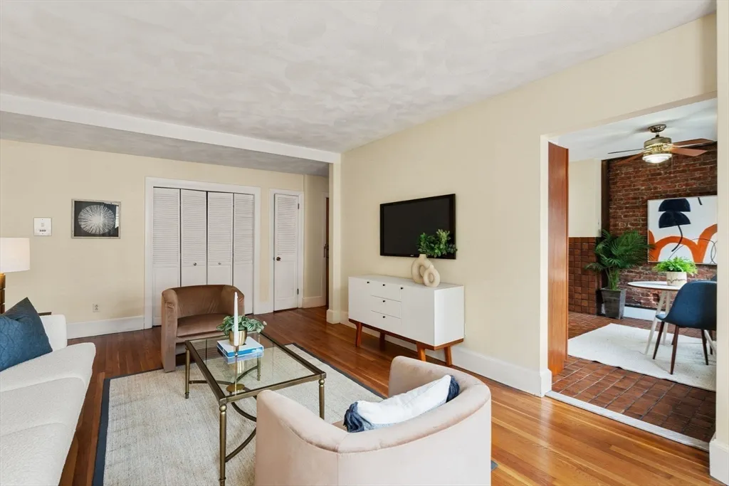 1 bed, 1 bath apartment for rent at 37 Saint Paul St Unit 3, Coolidge Corner — photo 5 of 13