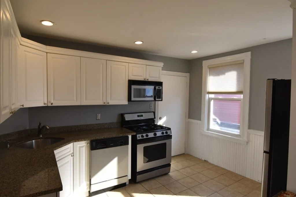 2 bed, 1 bath apartment for rent at 37 Saxton St Unit 3, Dorchester — photo 6 of 22