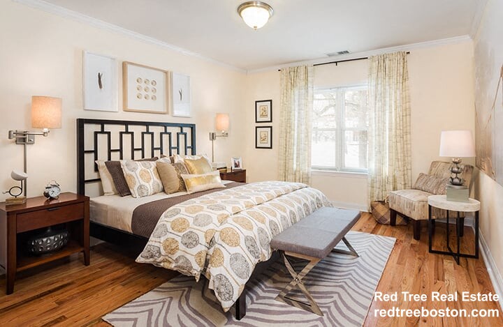 2 bed, 1.5 bath apartment for rent at 37 Sherman Rd, Chestnut Hill — photo 2 of 7