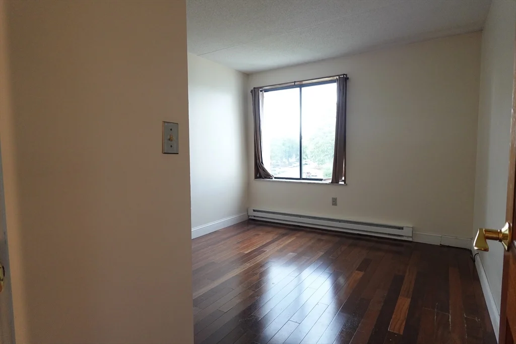 2 bed, 1 bath apartment for rent at 37 Skyline Dr Unit 11, Braintree — photo 6 of 18