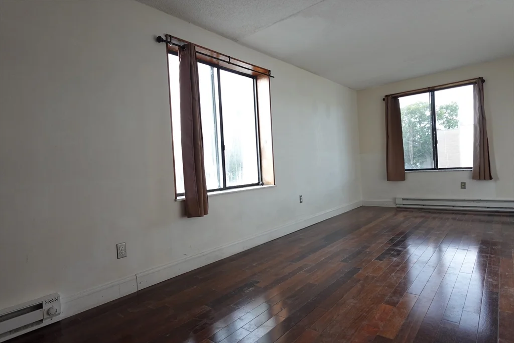 2 bed, 1 bath apartment for rent at 37 Skyline Dr Unit 11, Braintree — photo 10 of 18