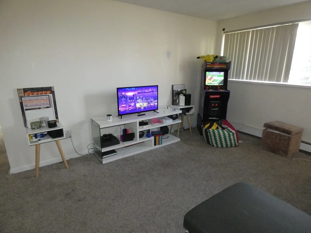 2 bed, 1 bath apartment for rent at 37 South St Unit 6, Medford — photo 5 of 8