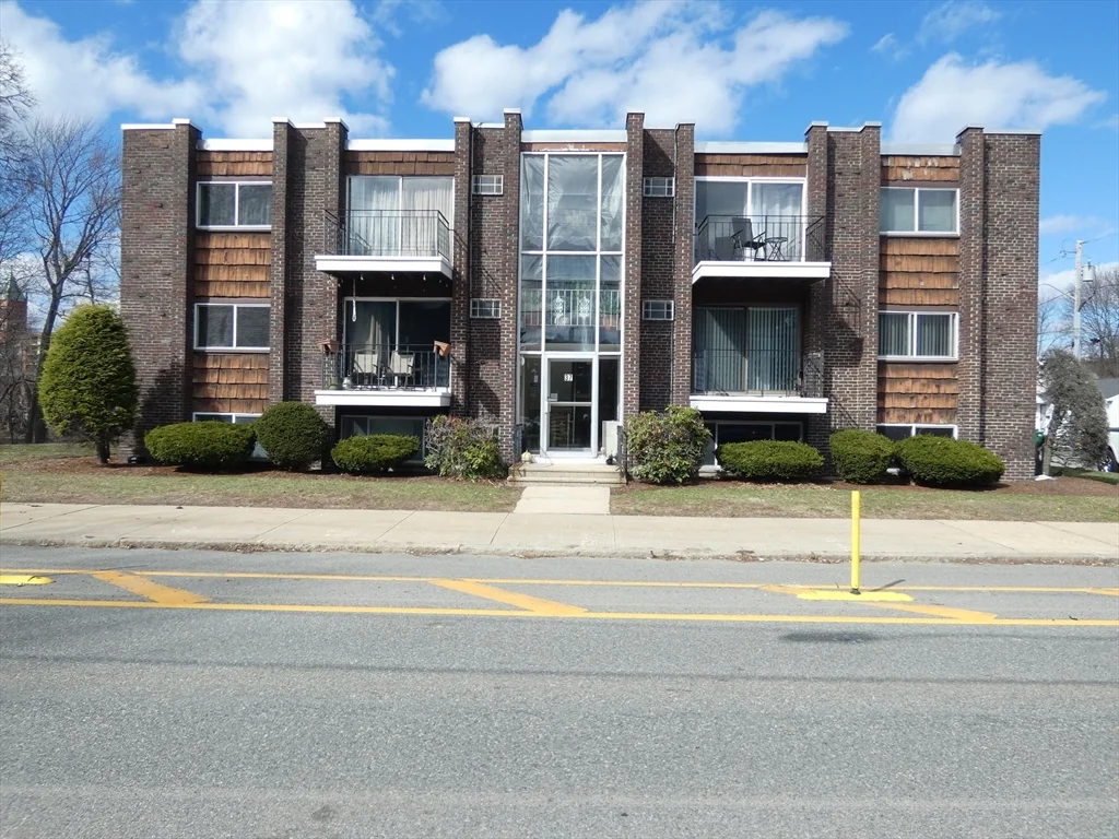 2 bed, 1 bath apartment for rent at 37 South St Unit 6, Medford — photo 1 of 8