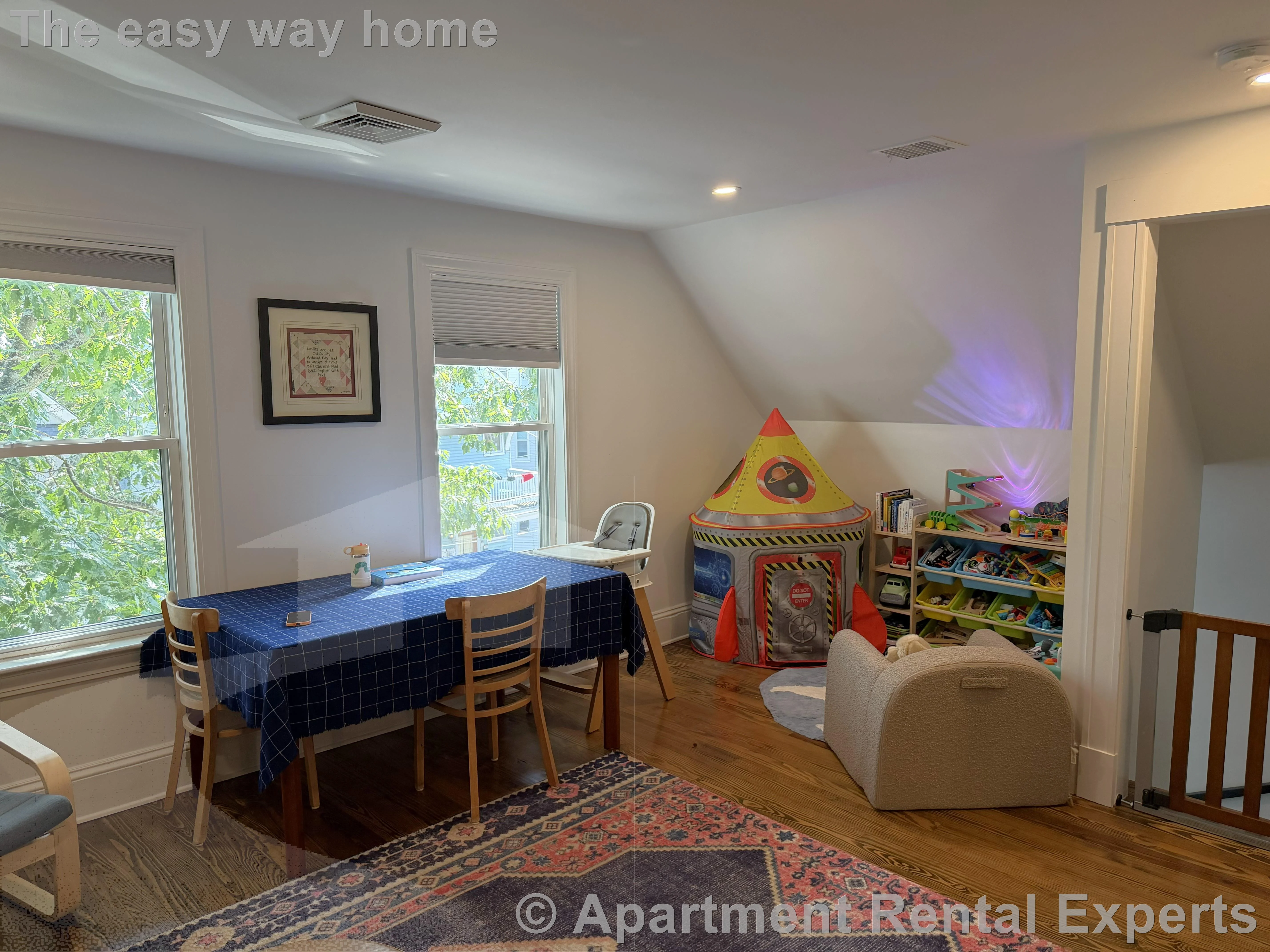 3 bed, 1 bath apartment for rent at 37 Spencer Ave Unit 3, Spring Hill — photo 1 of 8