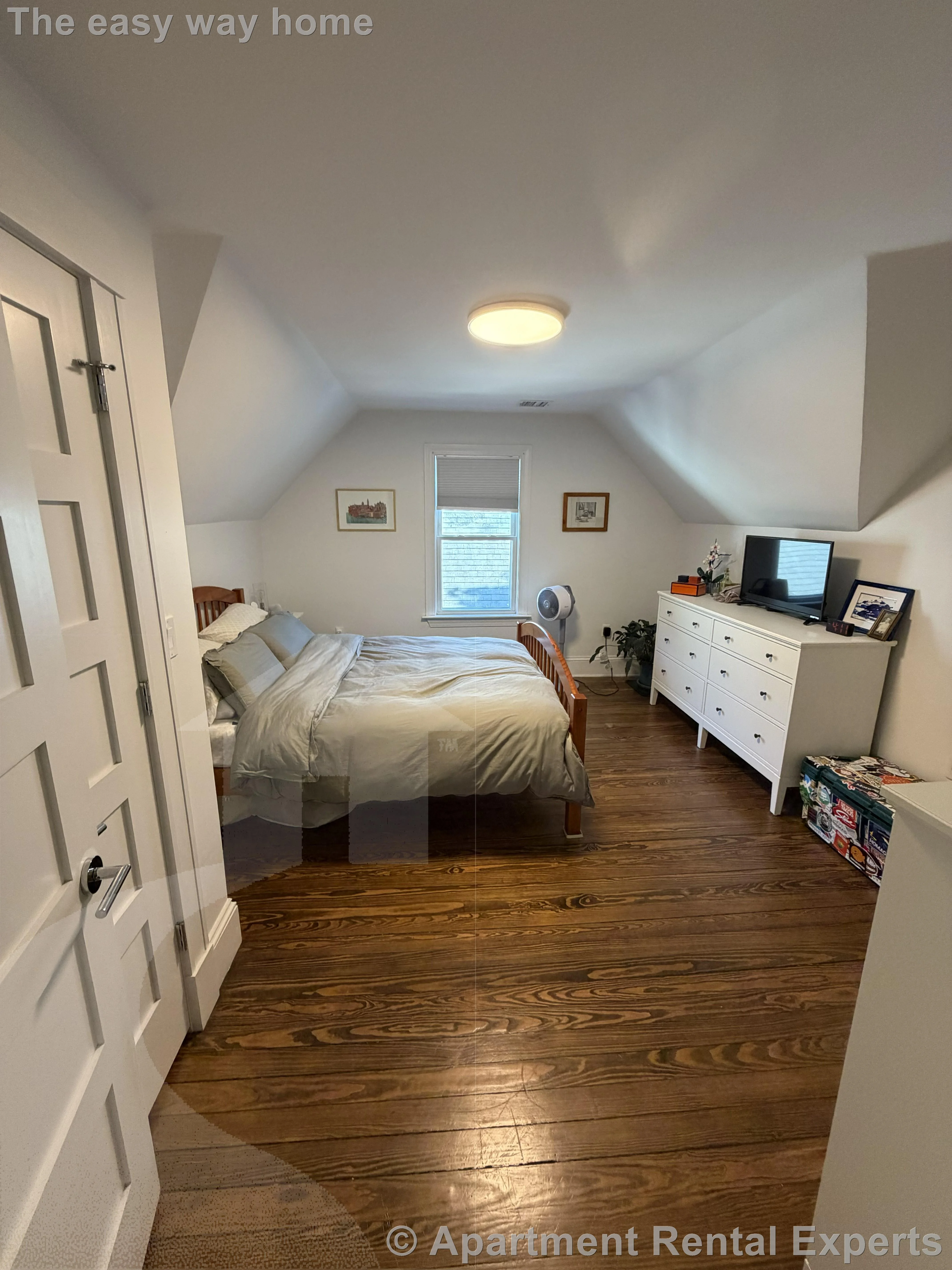 3 bed, 1 bath apartment for rent at 37 Spencer Ave Unit 3, Spring Hill — photo 4 of 8