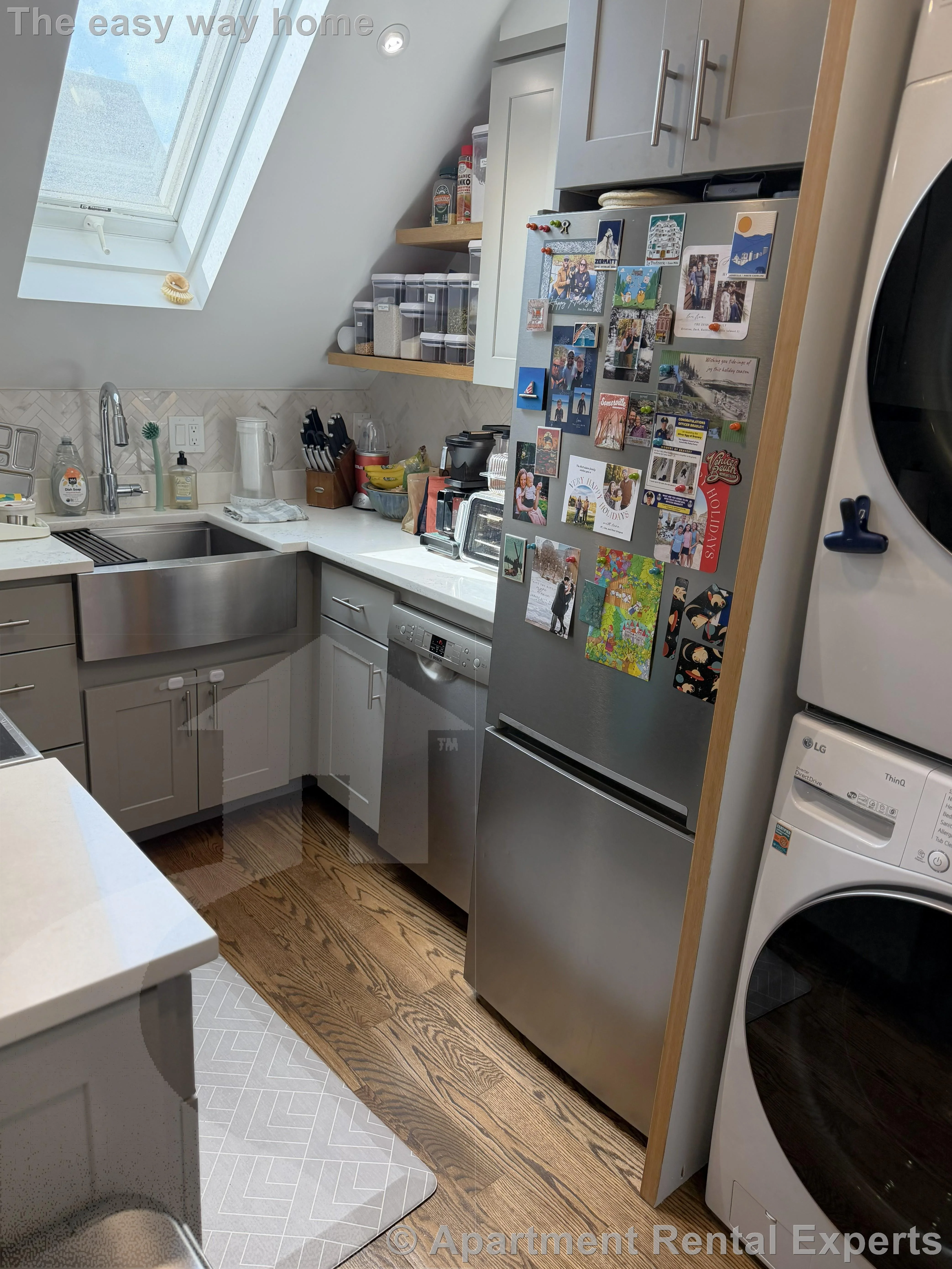 3 bed, 1 bath apartment for rent at 37 Spencer Ave Unit 3, Spring Hill — photo 3 of 8