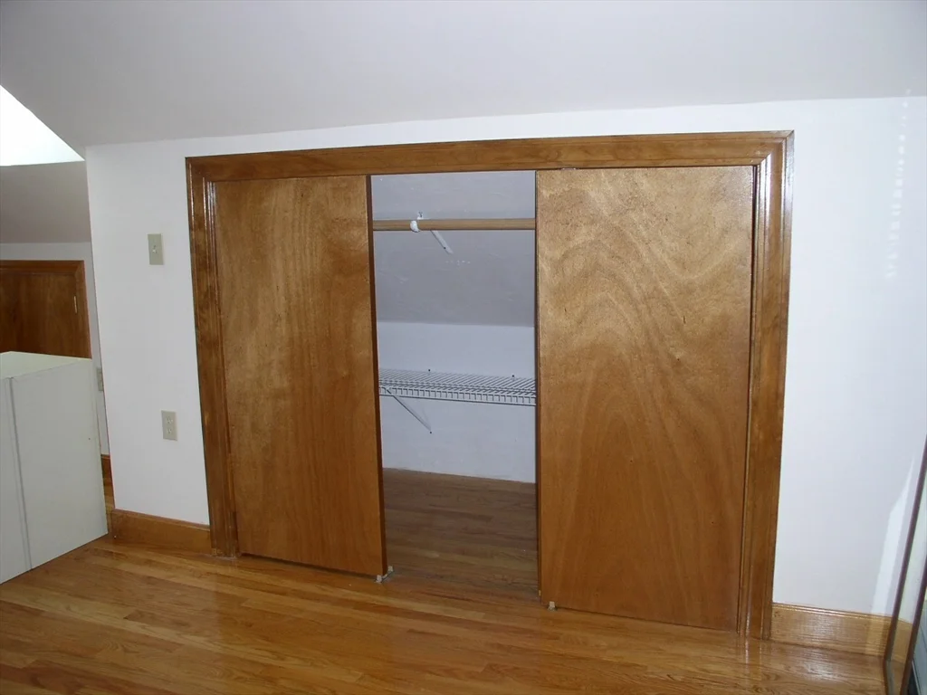 4 bed, 3 bath apartment for rent at 37 Spring St Unit 37, Lexington — photo 21 of 23