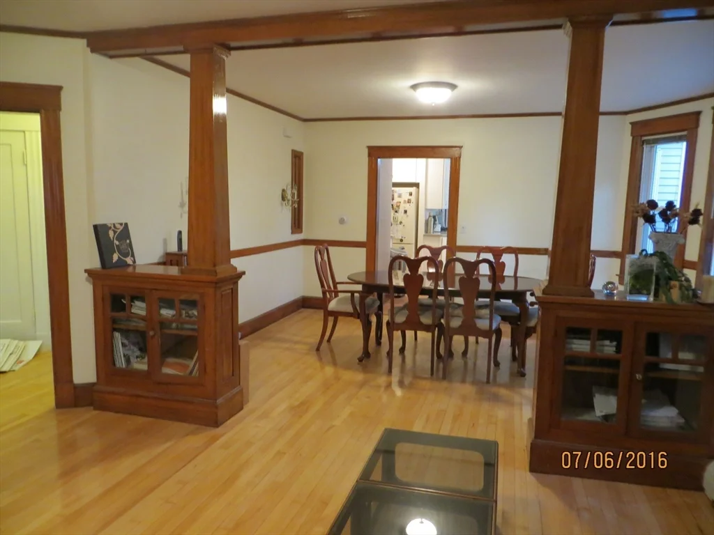4 bed, 3 bath apartment for rent at 37 Spring St Unit 37, Lexington — photo 3 of 23