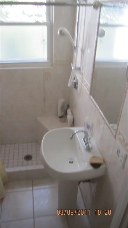 4 bed, 3 bath apartment for rent at 37 Spring St Unit 37, Lexington — photo 8 of 23