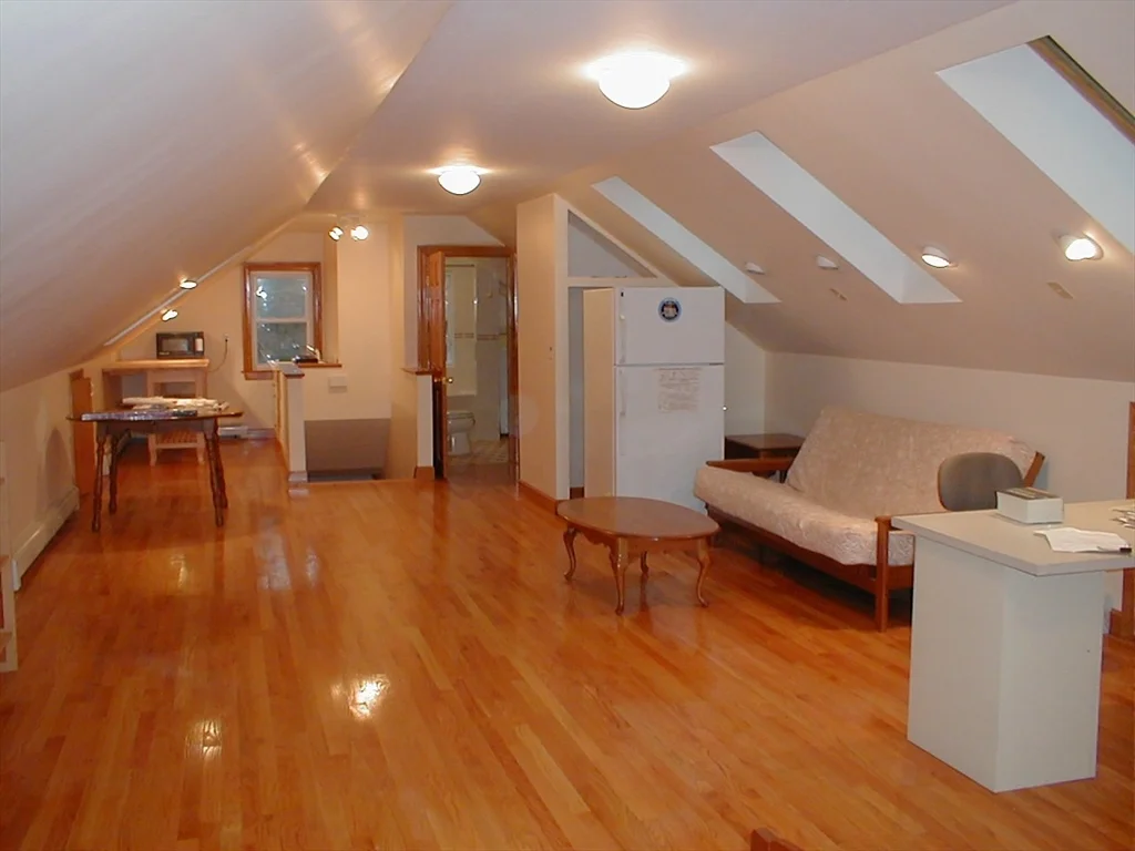4 bed, 3 bath apartment for rent at 37 Spring St Unit 37, Lexington — photo 15 of 23