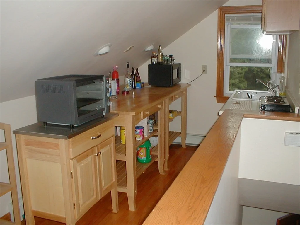 4 bed, 3 bath apartment for rent at 37 Spring St Unit 37, Lexington — photo 20 of 23