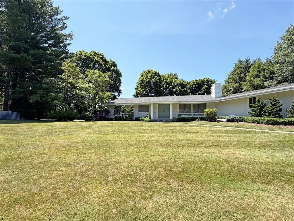 3 bed, 3 bath apartment for rent at 37 Stephen Pl, Oak Hill — photo 4 of 42