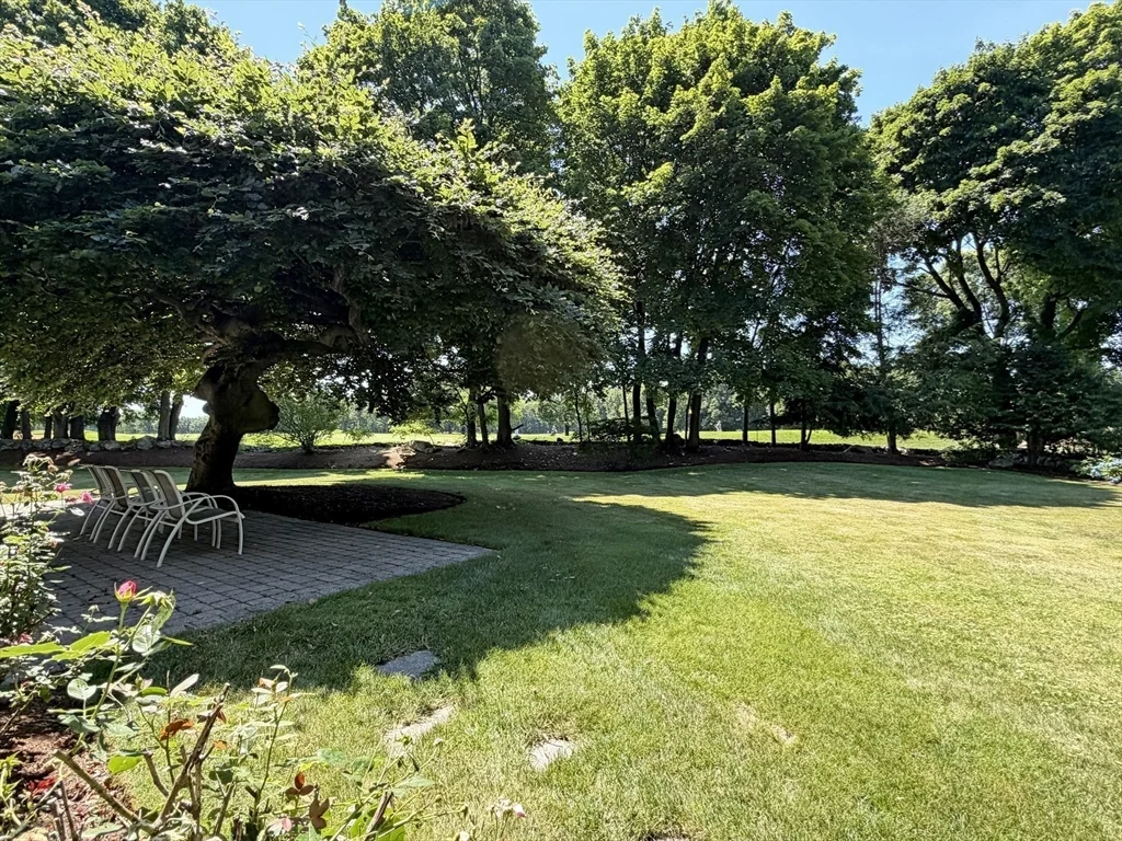 3 bed, 3 bath apartment for rent at 37 Stephen Pl, Oak Hill — photo 38 of 42