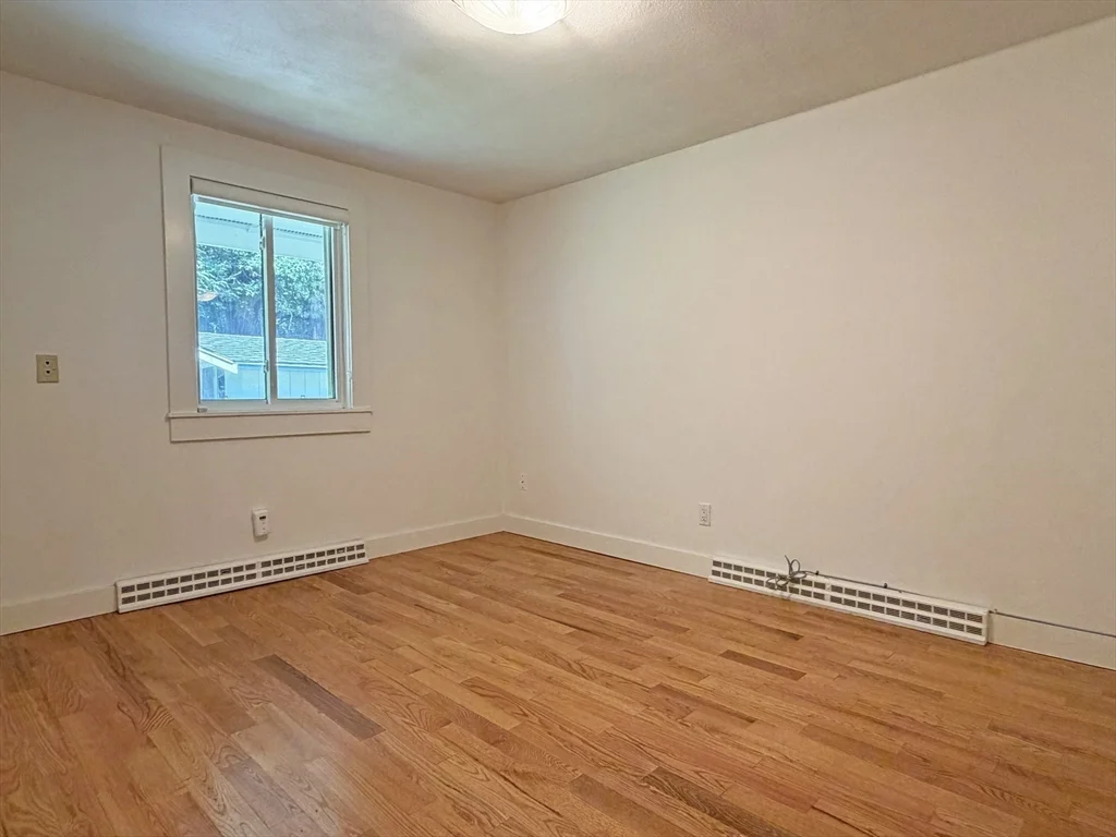 3 bed, 3 bath apartment for rent at 37 Stephen Pl, Oak Hill — photo 26 of 42