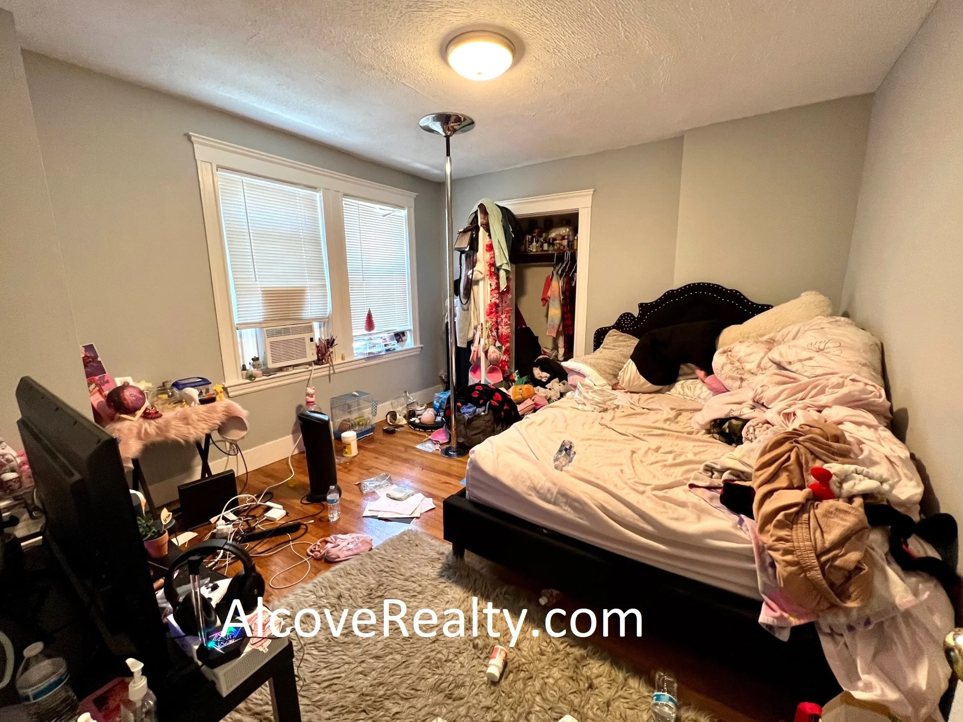 5 bed, 2 bath apartment for rent at 37 Sterling St Unit 2, West Somerville — photo 15 of 15
