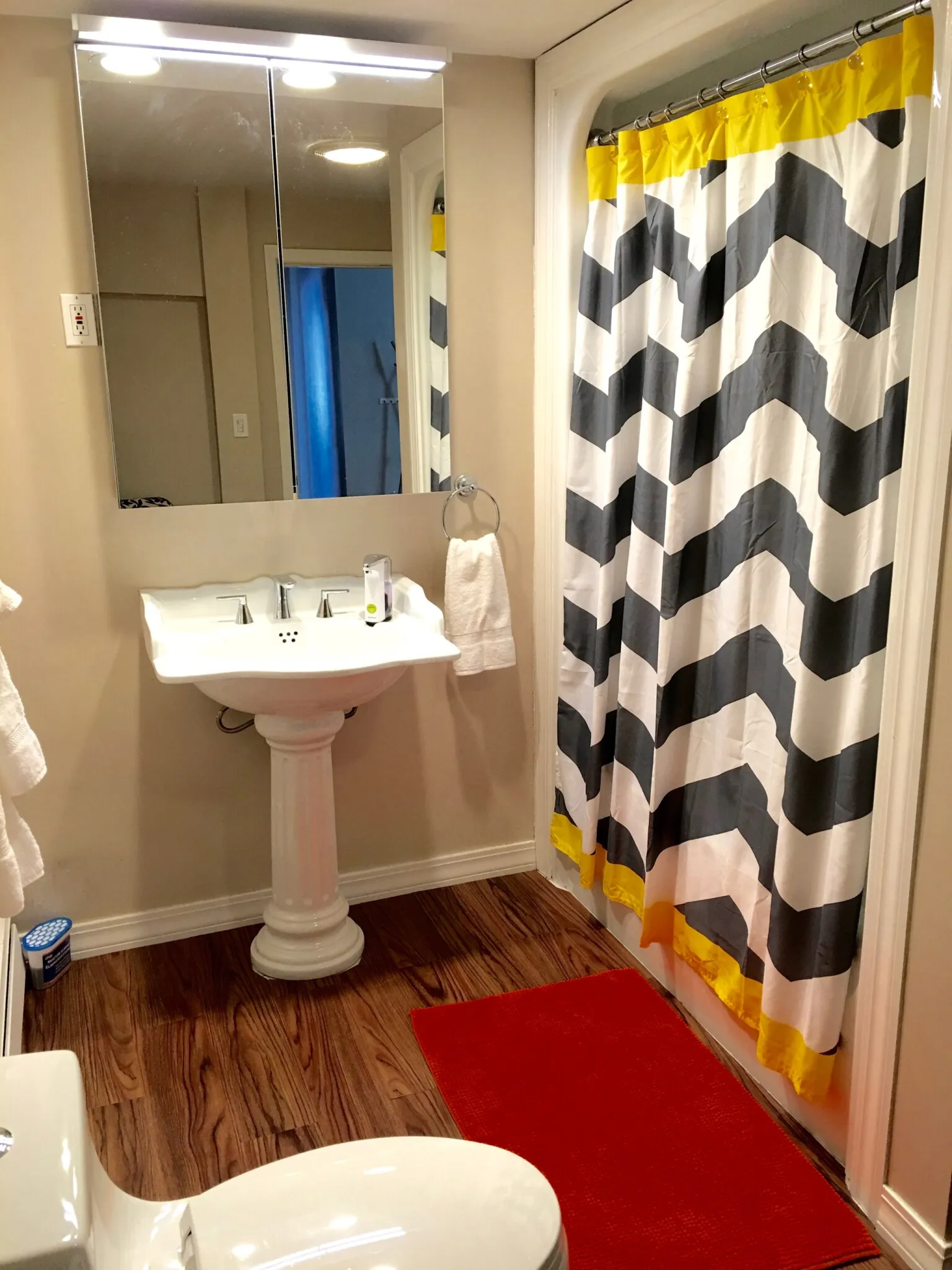3 bed, 2 bath apartment for rent at 37 Telegraph St Unit 1, South Boston — photo 17 of 47