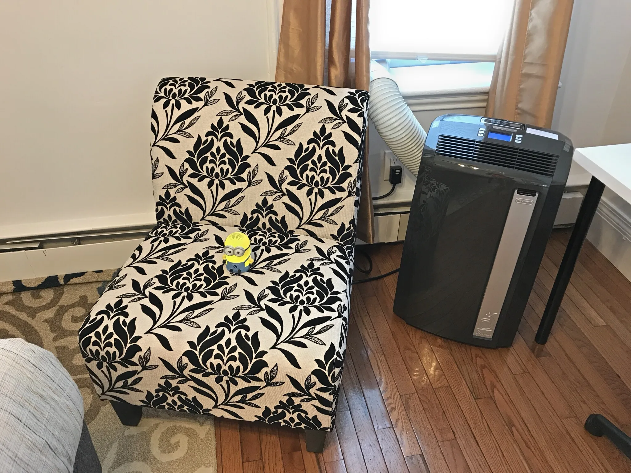 3 bed, 2 bath apartment for rent at 37 Telegraph St Unit 1, South Boston — photo 32 of 47