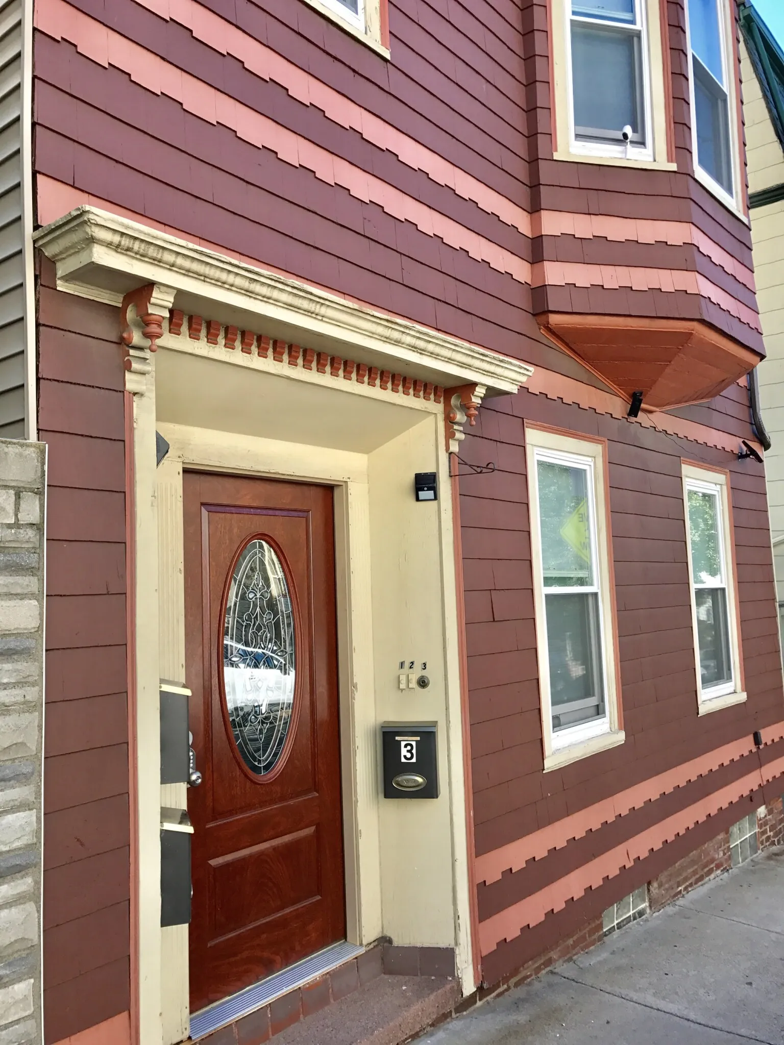 3 bed, 2 bath apartment for rent at 37 Telegraph St Unit 1, South Boston — photo 3 of 47