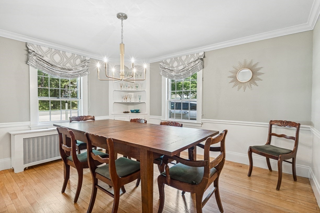 4 bed, 2 bath apartment for rent at 37 Tennyson Rd, Wellesley — photo 13 of 29