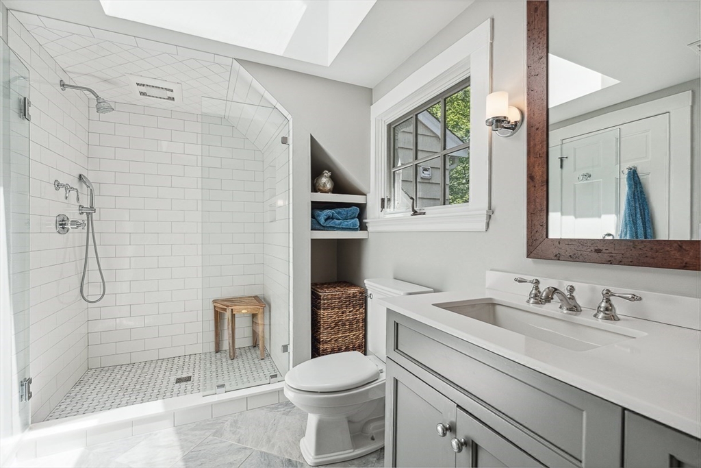 4 bed, 2 bath apartment for rent at 37 Tennyson Rd, Wellesley — photo 18 of 29