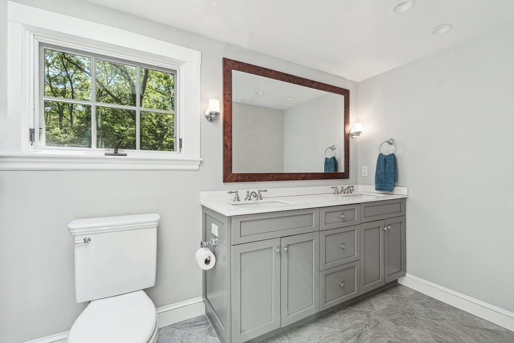 4 bed, 2 bath apartment for rent at 37 Tennyson Rd, Wellesley — photo 19 of 29