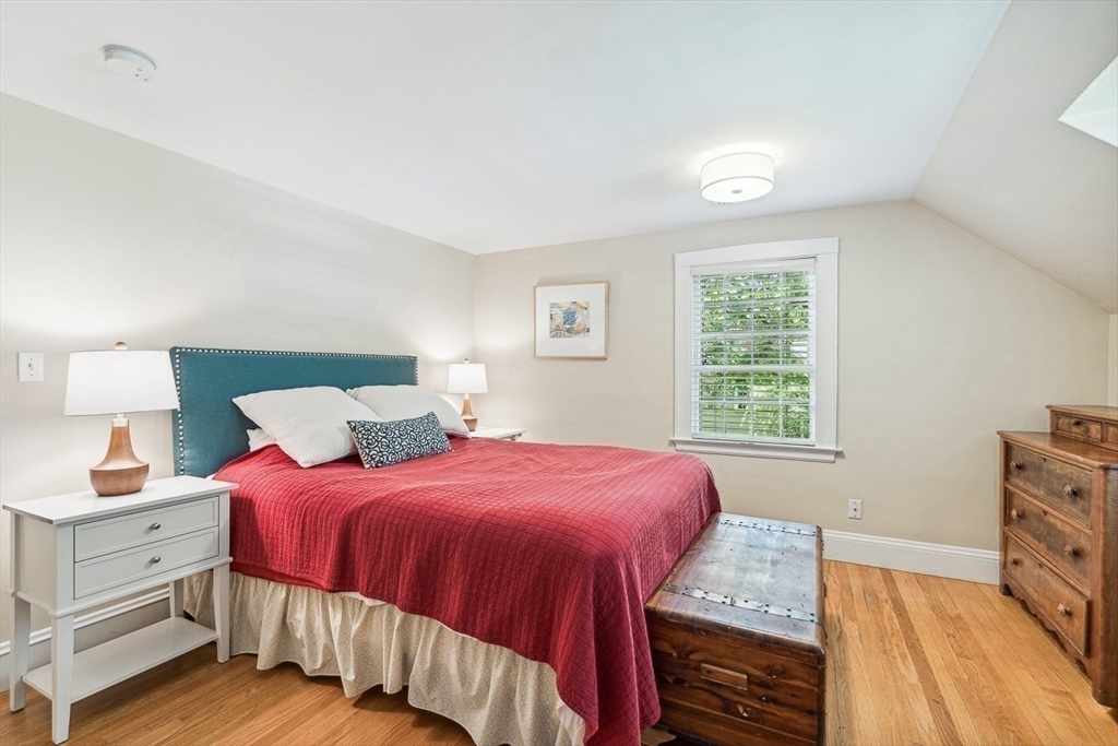 4 bed, 2 bath apartment for rent at 37 Tennyson Rd, Wellesley — photo 21 of 29