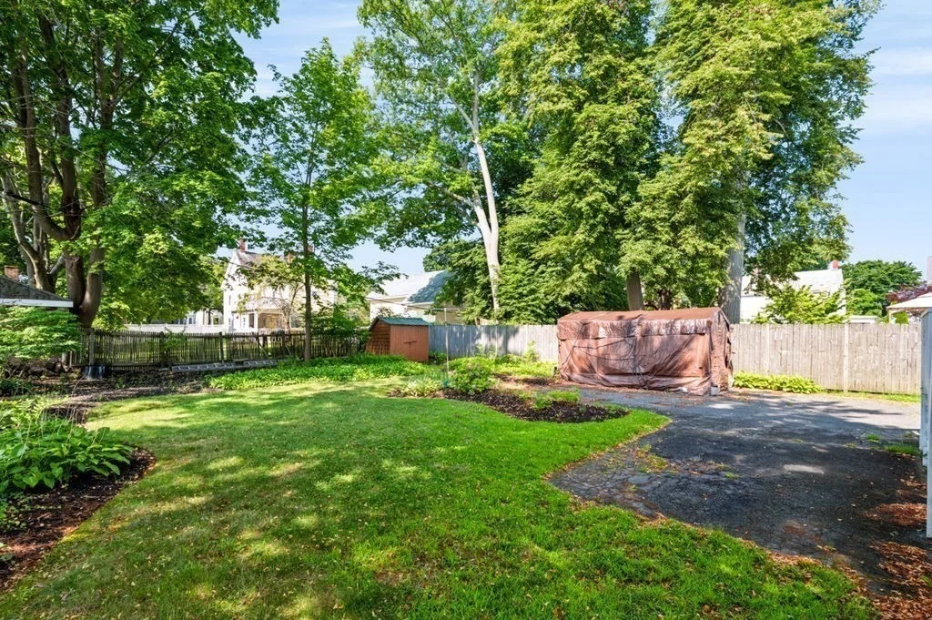 3 bed, 1 bath apartment for rent at 37 Thorndinke St Unit 37, Beverly — photo 28 of 32
