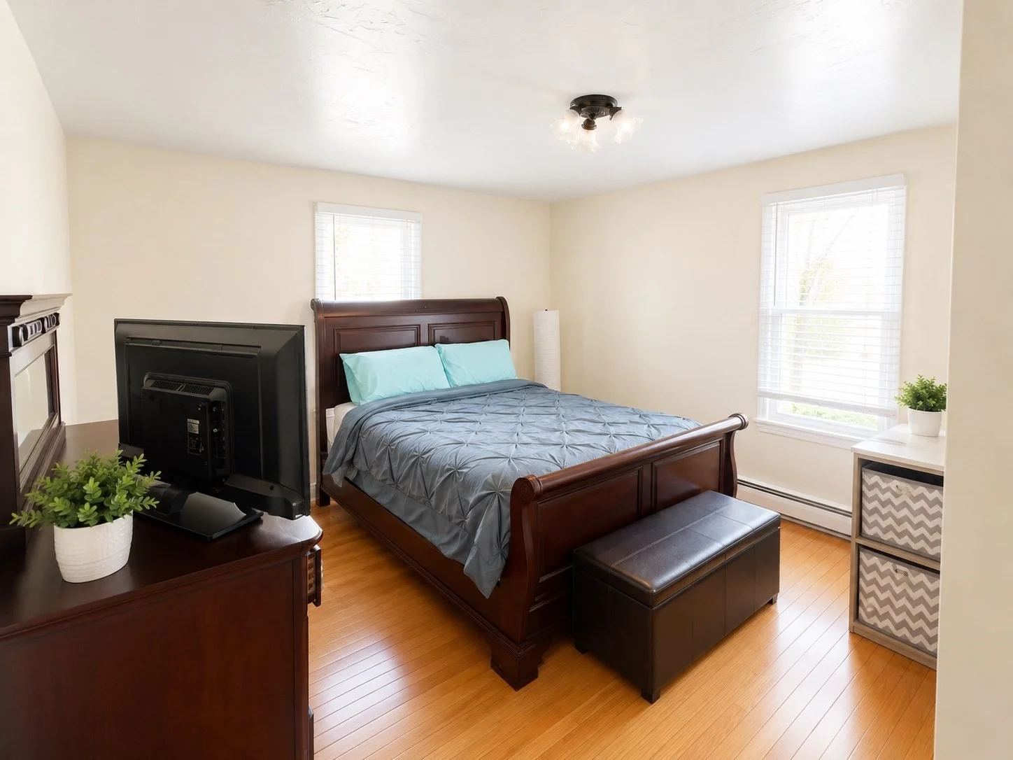 3 bed, 1 bath apartment for rent at 37 Tirrell St Unit A, Worcester — photo 5 of 12