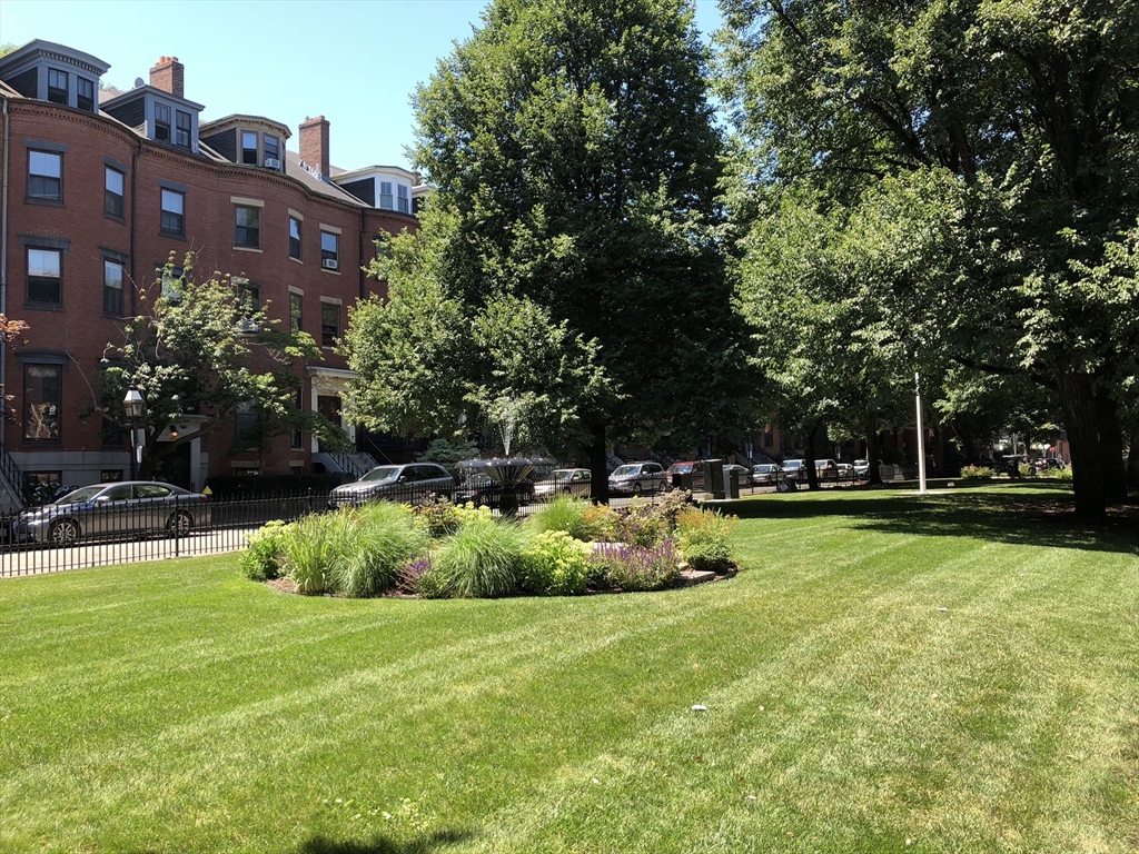 2 bed, 2 bath apartment for rent at 37 Union Park Unit PH, South End — photo 15 of 15
