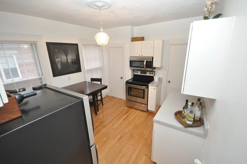 2 bed, 1 bath apartment for rent at 37 Union St Unit 2, Charlestown — photo 4 of 24