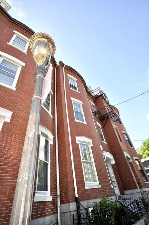 2 bed, 1 bath apartment for rent at 37 Union St Unit 2, Charlestown — photo 23 of 24