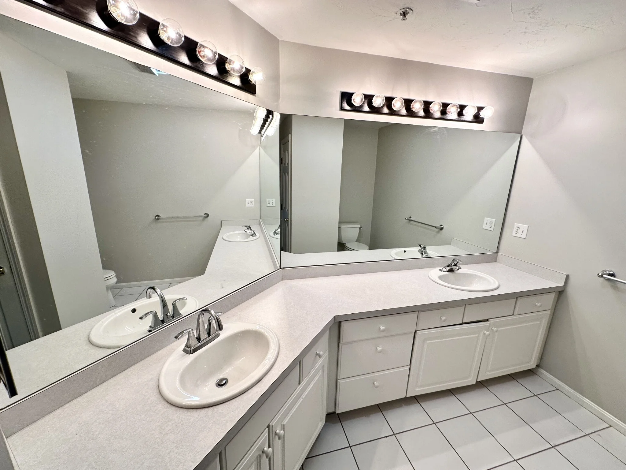 3 bed, 2.5 bath apartment for rent at 37 Village Dr Unit Th, Quincy — photo 31 of 43