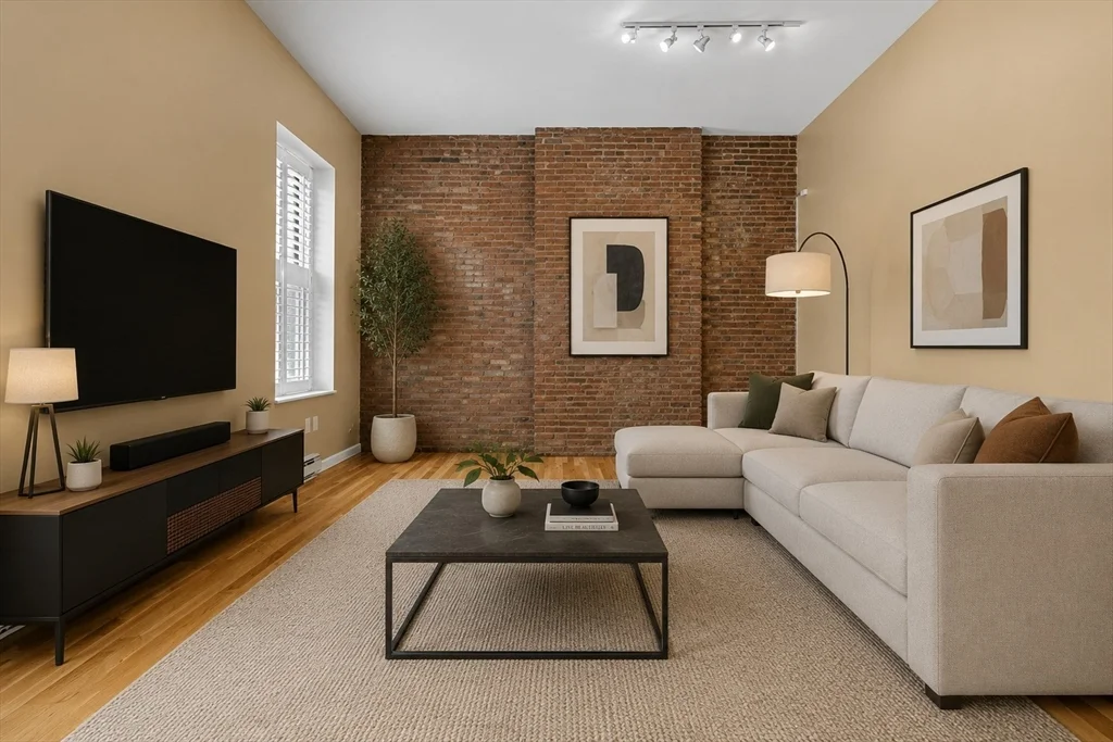 2 bed, 1 bath apartment for rent at 37 West Newton Unit 3, South End — photo 2 of 20