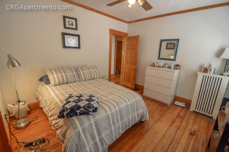 5 bed, 2 bath apartment for rent at 37 Walker St Unit 2T, Tufts — photo 7 of 15
