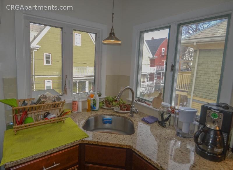 5 bed, 2 bath apartment for rent at 37 Walker St Unit 2T, Tufts — photo 3 of 15