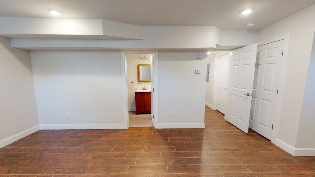 3 bed, 3 bath apartment for rent at 37 Walnut Pl Unit 1, Newtonville — photo 17 of 22